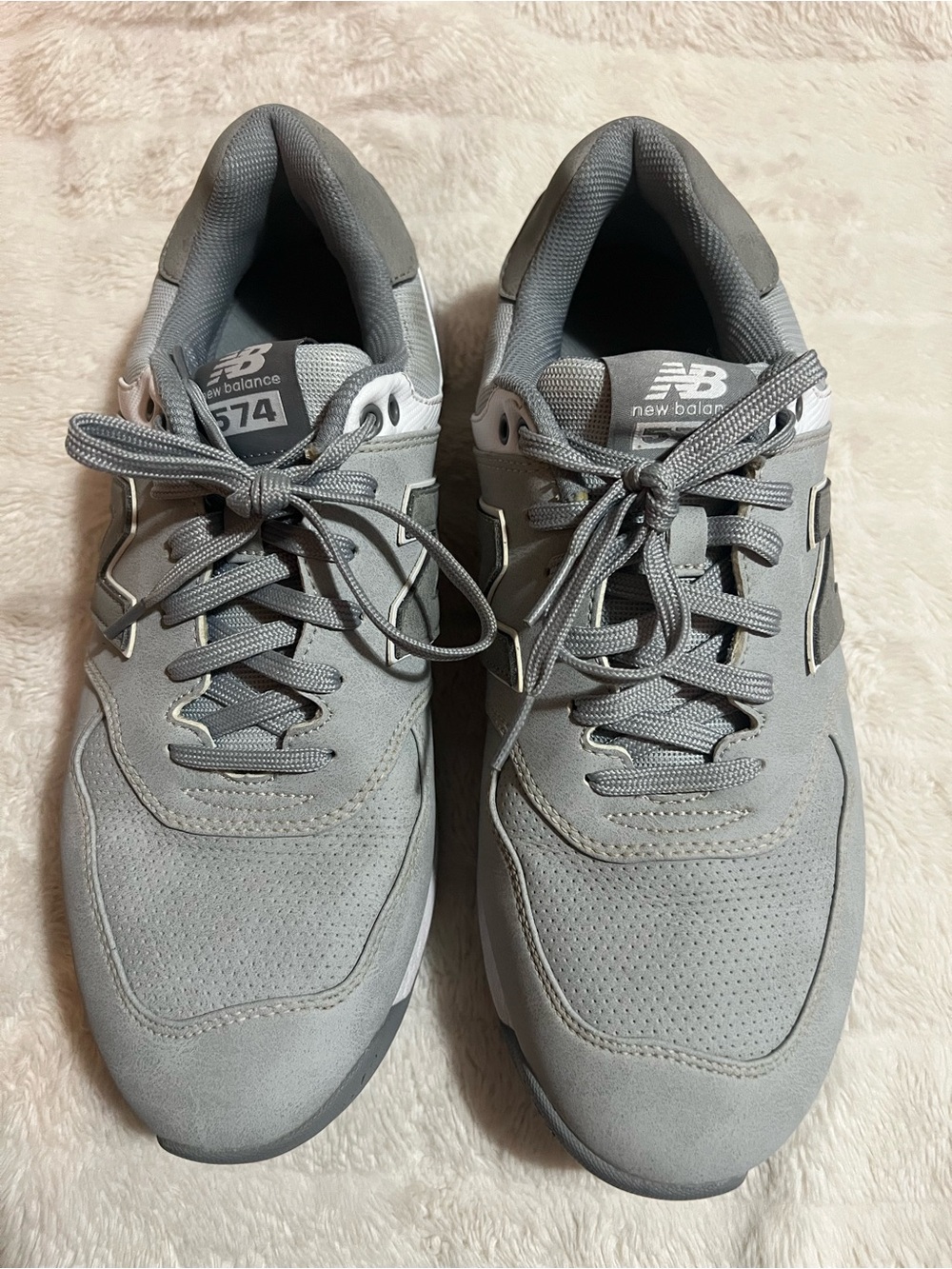New Balance Men’s Gray Suede & Mesh Lace-Up Sneakers